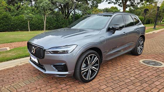 VOLVO XC60 2.0 T8 HYBRID R-DESIGN AWD GEARTRONIC